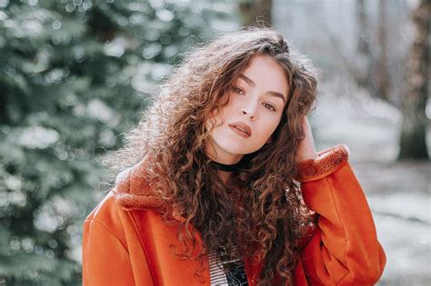 Et on ne vous parle. Coiffure femme : Quelle coupe quand on a les cheveux bouclés - Auto MP