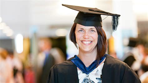 London south bank university (lsbu) is a cosmopolitan university with over 15,000, from over 130 countries with a global alumni network of over 80,000. London South Bank University Graduate Loyalty Scheme ...