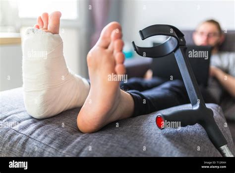 Sprained Ankle Hi Res Stock Photography And Images Alamy