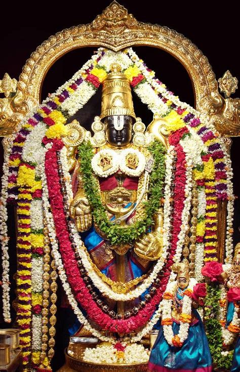 Lord sri venkateswara ingrained on ananda nilaya vimanam . Venkateswara Swamy HD Wallpapers ~ Gods Paradise