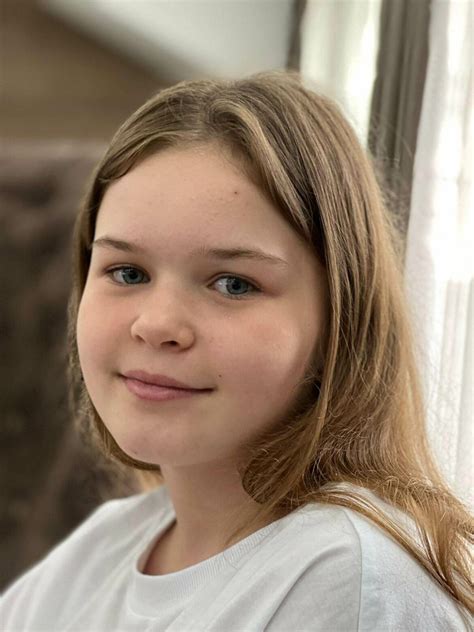 И се губи секаква трага на 12 годишната Аниса од Скопје Сите вести на едно место