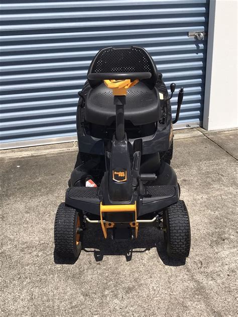 Like New Poulan Pro Tractor 30 Inch Riding Lawn Mower For Sale In