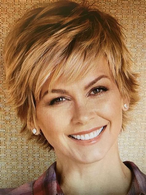 Short Hair Styles For Round Faces Short Hair With Layers Short Hair