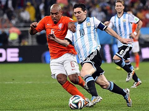 Netherlands Vs Argentina Comment World Cup 2014 Nigel De Jong Sets Tone As Muzzled Lionel Messi