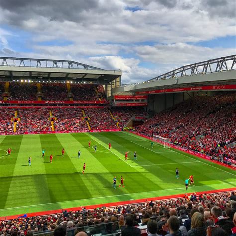 Anfield In The Sunshine Lfc Back In The Champions League