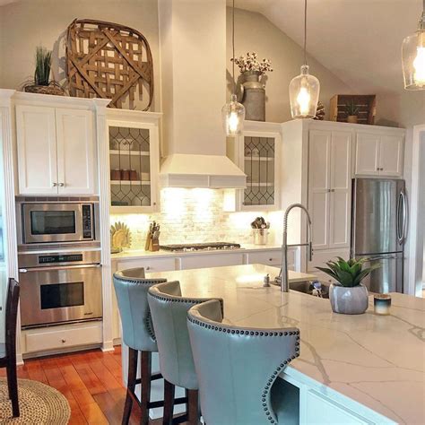 Changing the floor, replacing appliances, the best kitchen cabinets and so on can add up very fast. Alabaster White Kitchen Cabinets / Best 25+ Sherwin williams alabaster white ideas on ... - Top ...