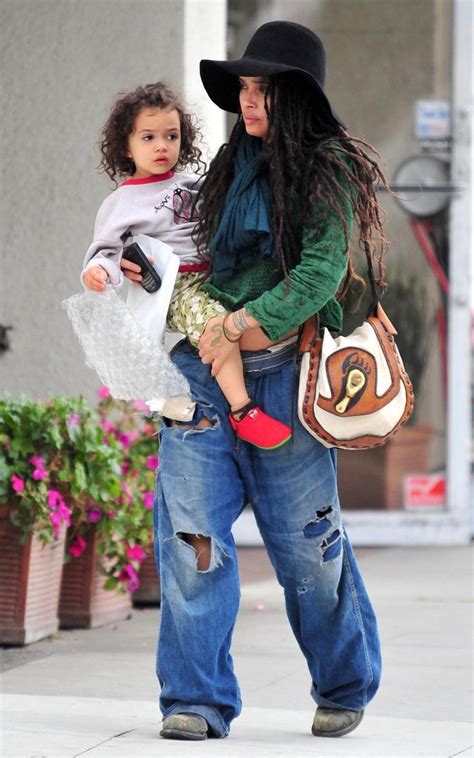 I'm not one of those internet trolls but wake up, stop making everything divisive by race and then creating. lisa bonet - Google Search | Seventies fashion