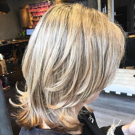 Every woman goes through the time when she can't decide whether or not to let her hair grow long or get it short. 20 Mid Length Bob Hairstyles | Bob Hairstyles 2018 - Short ...
