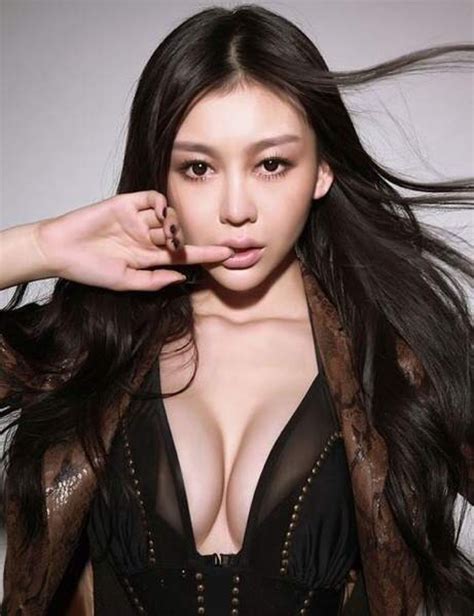 Top 10 Most Beautiful Female Celebrities With Breasts In China Inews