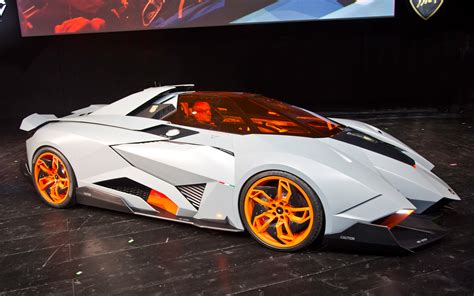 The lamborghini egoista is a concept car unveiled by lamborghini for the company's 50th anniversary. ADICTOS A LA VELOCIDAD: LAMBORGHINI EGOISTA