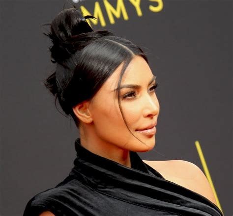 Kim Kardashians Chic Top Knot Hairstyle At 2019 Creative Arts Emmys
