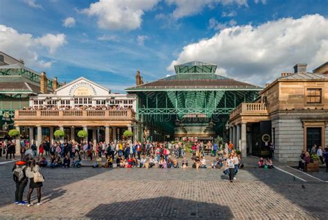 Tourists At Covent Garden Piazza Editorial Stock Image Image Of