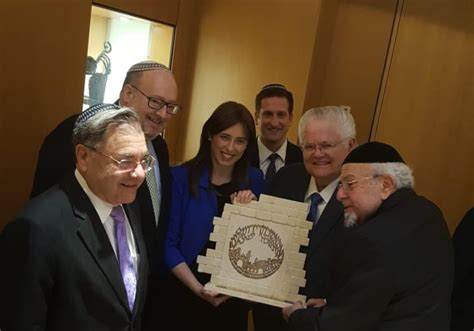 Foreign Ministry Honors Rabbi For Jewish Christian