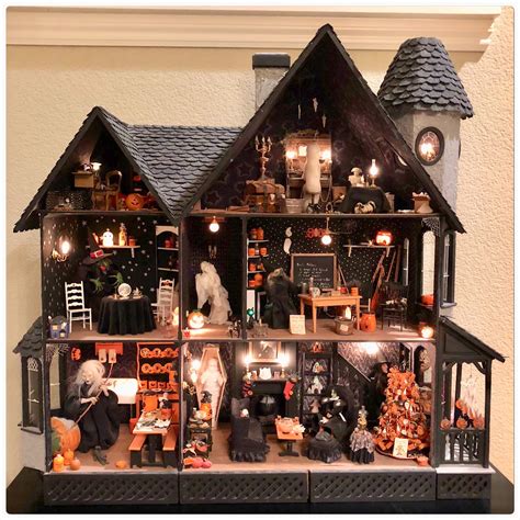 Halloween Dollhouse