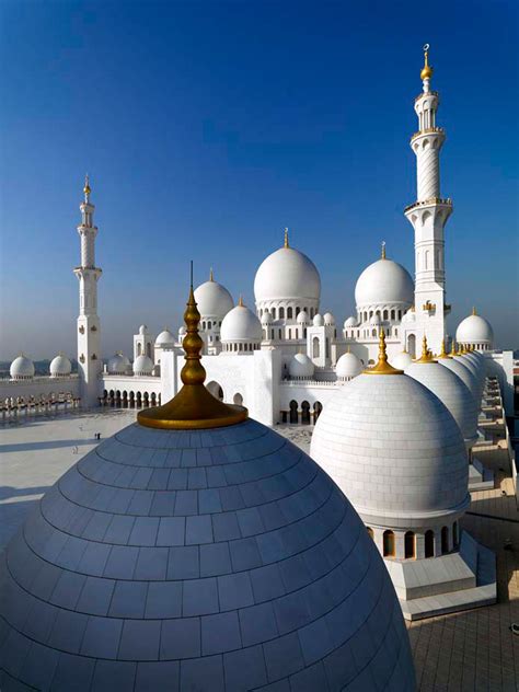 Breathtaking Views Of Sheikh Zayed Grand Mosque In Abu Dhabi مناظر