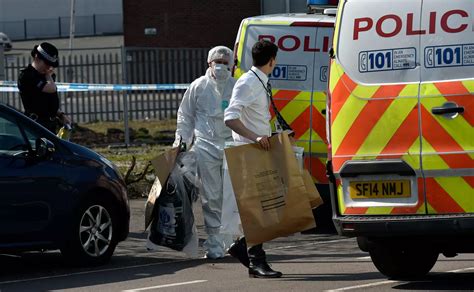 Pictures From The Scene As Mans Body Found In East End Glasgow Live