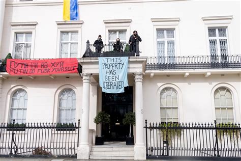 Activists Storm A Russian Oligarchs London Mansion And Unfurl Sign