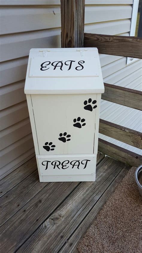 The potato and onion bin is made from scrap 3/4 oak plywood, 3/4 dimensional syp and some just plain ole pine from lowe's. Old tater and onion bin. Turned out cute! | Fun projects ...