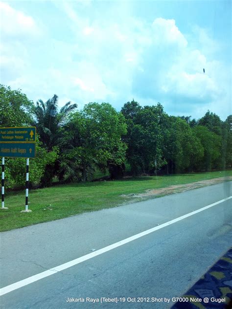 For your information, after i've done with my exam this morning, i straight away go to typo at nu sentral, alone! Typo Error & Lots of it: JKT-BDO OCT 2012 : Day 1 -Jakarta ...