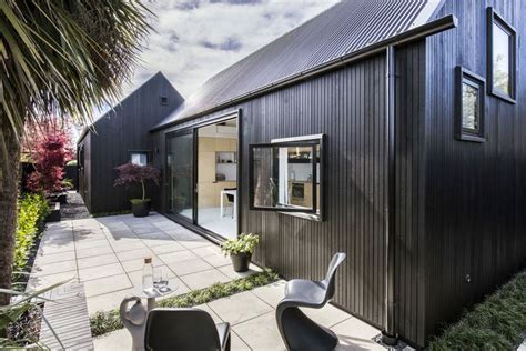 Small House In New Zealand Designed By Colab Arquitectura Urban
