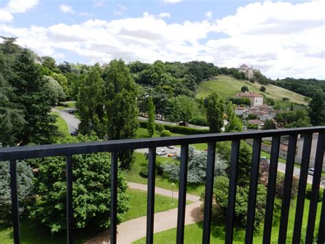 Superbe t3 situé au sein d'une résidence sécurisée et entretenue avec gardien ! Appartement T4 - Francheville Le Bas