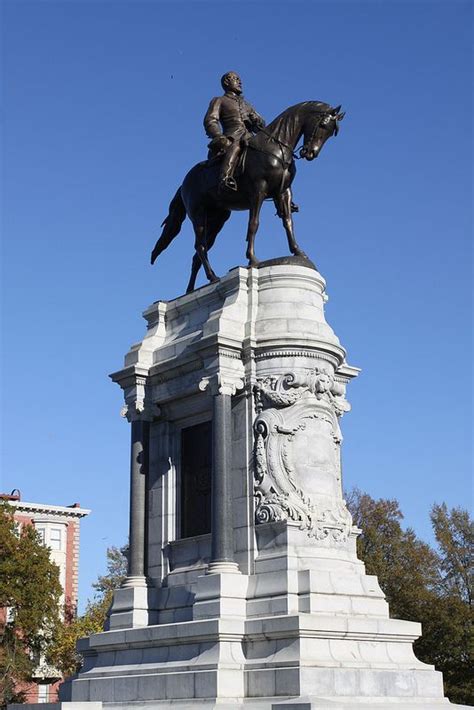 Robert E Lee Equestrian Sculpture Monument Avenue Richmond Va