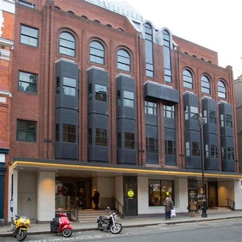 Premier inn summer stays £35 and under offer for stays between 8th july to 29th august 2021. hub by Premier Inn London Covent Garden