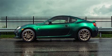 The Toyota 86 Hakone Edition Looks Gorgeous In British Racing Green