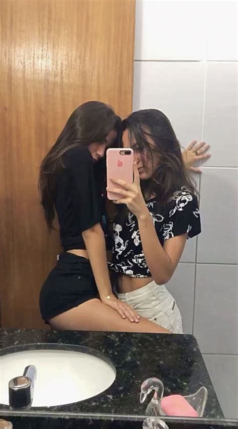 Pin By Tina Chix On Lushes Lesbians Mirror Selfie Lesbian Selfie