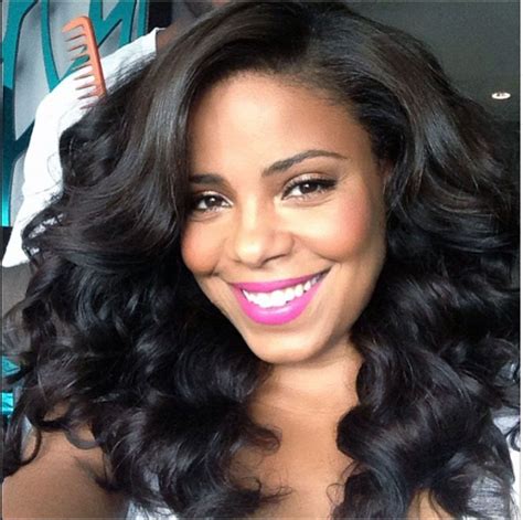 The Beautiful Sanaa Lathan Takes A Selfie As She Gets Doll Up For The Day Weave Hairstyles