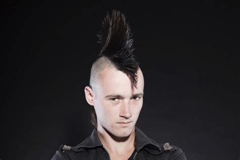 El peinado mohicano una tradición punk que se mantuvo en el tiempo Entretenimiento Cultura