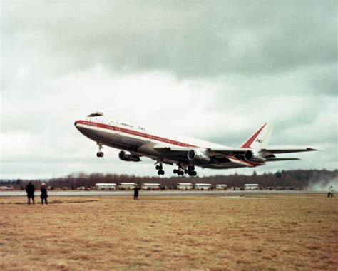 Oshkosh 2019 Celebrates Anniversary Of Boeing 747 Skies Mag