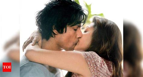 Censor Board Cuts Randeep Hooda Kajal Aggarwal S Kissing Scene By Half Hindi Movie News