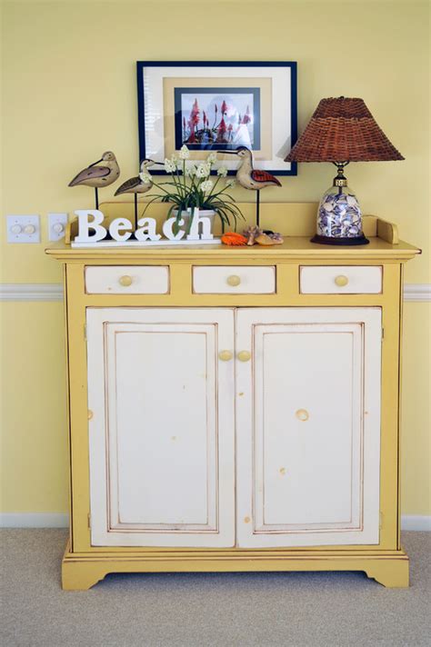 10 Ideas For Decorating With Painted Furniture Town And Country Living