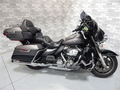 Pre Owned 2017 Harley Davidson Ultra Limited In Roswell Sp695582