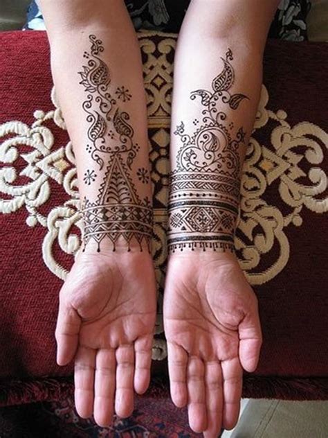 44 Henna Body Tattoos To Transform Your Figure Into Art