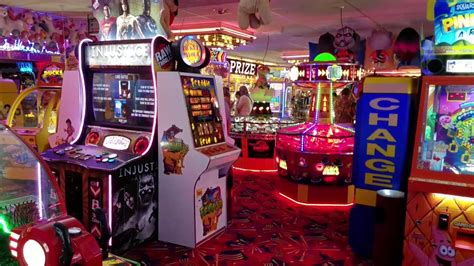 Video Game Arcade Tours - Stardust Amusements (Haven Hopton Holiday