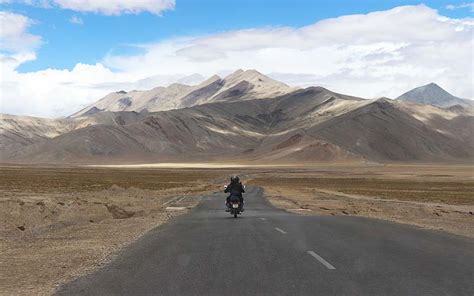 Motorcycle Tour In Ladakh Khardungla