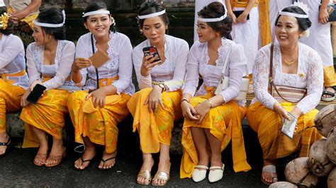 unveiling bali temple dress code what to wear and what to avoid