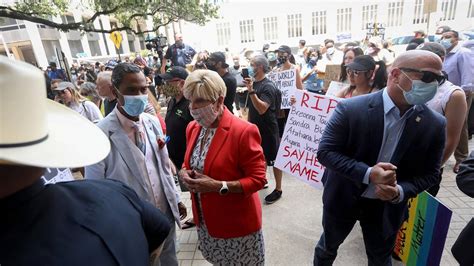 Fort Worth Tx Mayor Wants Police Force Use Policies Applied Fort Worth Star Telegram