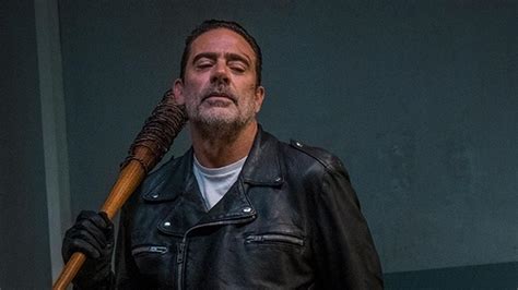 But what do we know about who negan was before the zombies took over? The Walking Dead: Negan cambia de look para la novena ...