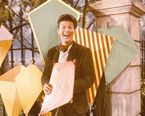 dick van dyke once apologized for his british accent in mary poppins