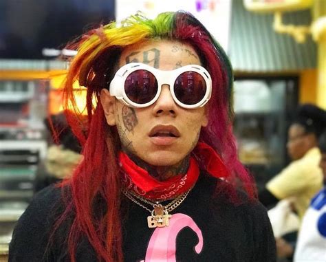 Tekashi69 Drops Kooda Video Says He Is Not Gay Urban Islandz