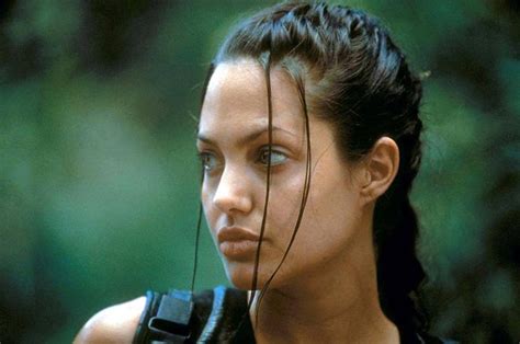 Angelina Jolie Nuda A 20 Anni Le Foto In La Gazzetta Dello Sport