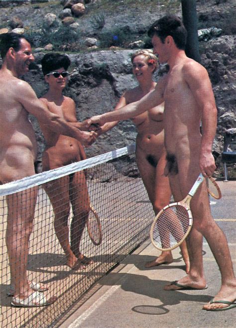 Naked Exercise pegeha Pegeha gefällt das Bild Naked Tennis Doubles