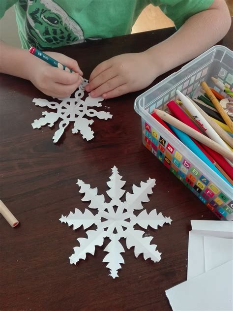 5 Easy Winter Kids Crafts Ideas - Our Swiss experience