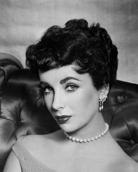 Elizabeth Taylor Beautiful Hair And Makeup Viejo Hollywood Hollywood