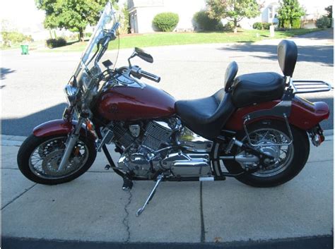 It comes in two versions, the xvs1100 custom and the xvs1100a classic, the former a more modern style, and the latter a more classic style. 1999 Yamaha V Star 1100 for sale on 2040motos