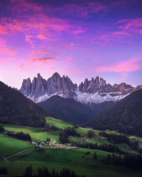Sunrise Over Val Di Funes Italy Mostbeautiful Schöne Orte