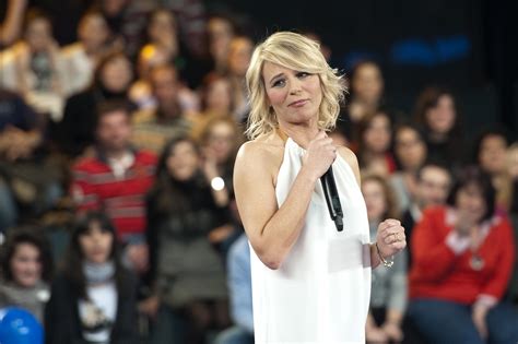Conduttrice mediaset nelle #stories trovate le news sui programmi di #mariadefilippi e non solo ❤️ direttore @carminepicariello72 www.anticipazionitv.it. Maria De Filippi | Trono gay a Uomini e Donne | Intervista ...